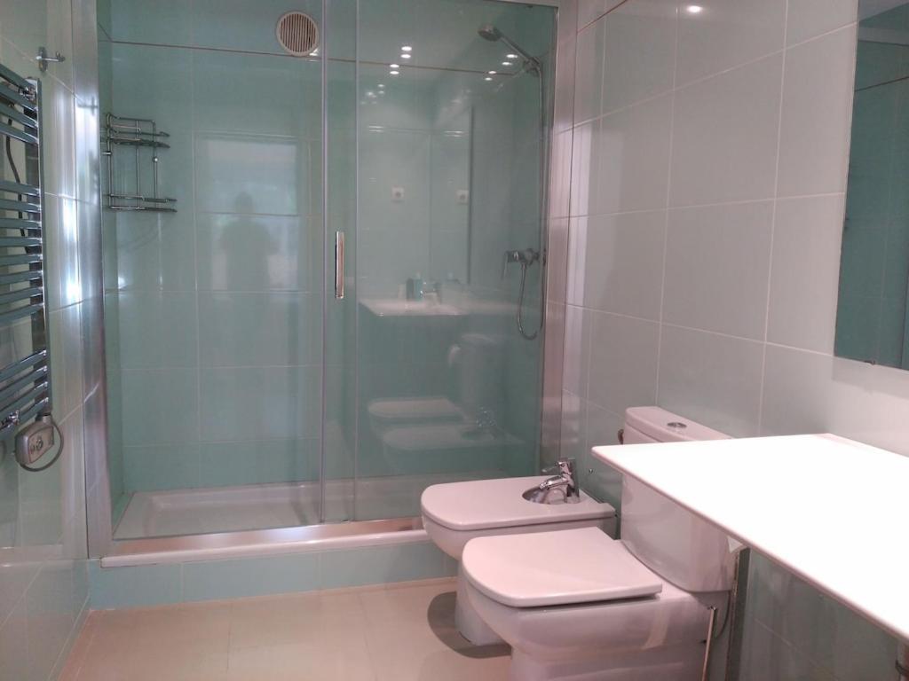 Luxury Flat, 3 Bedrooms, 2 Bathrooms And Swimming Pool Next To The Beach!! ซานต์อาเตรียเดเบซอซ ภายนอก รูปภาพ