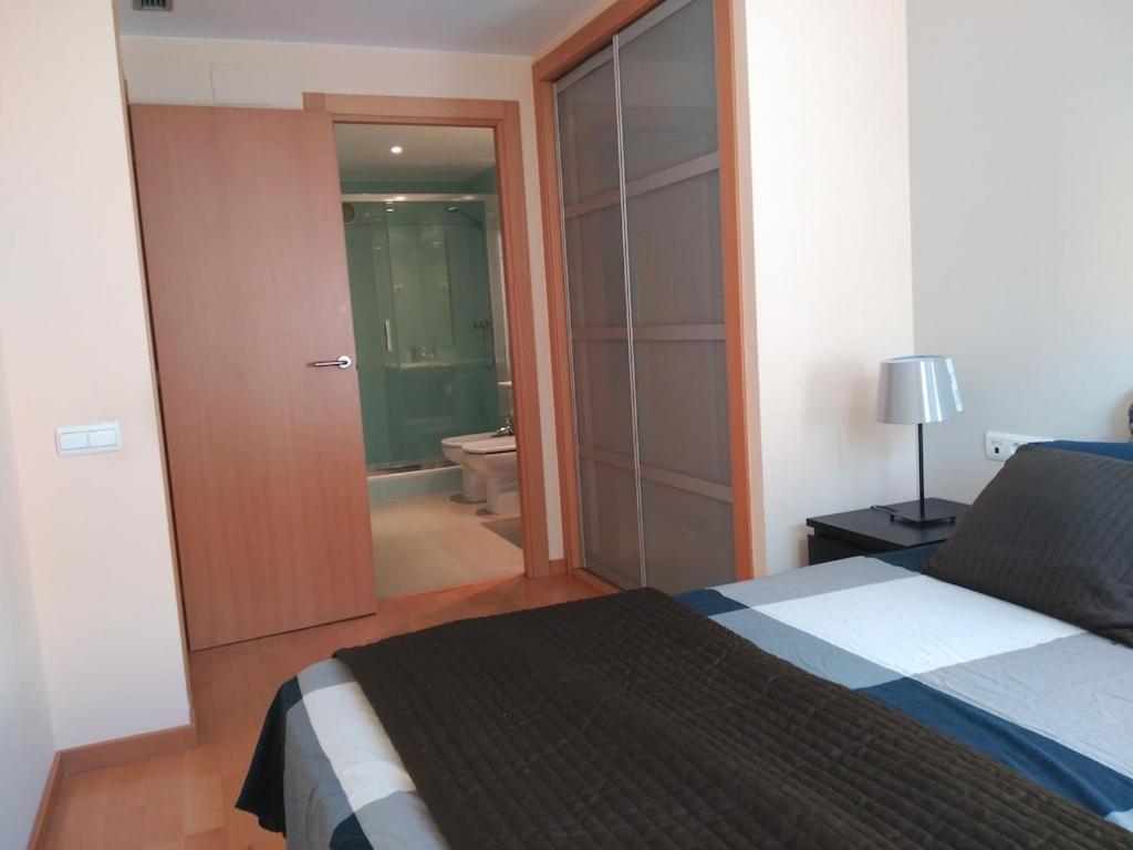 Luxury Flat, 3 Bedrooms, 2 Bathrooms And Swimming Pool Next To The Beach!! ซานต์อาเตรียเดเบซอซ ภายนอก รูปภาพ