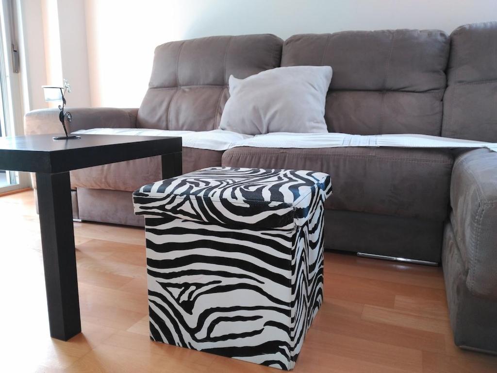 Luxury Flat, 3 Bedrooms, 2 Bathrooms And Swimming Pool Next To The Beach!! ซานต์อาเตรียเดเบซอซ ภายนอก รูปภาพ