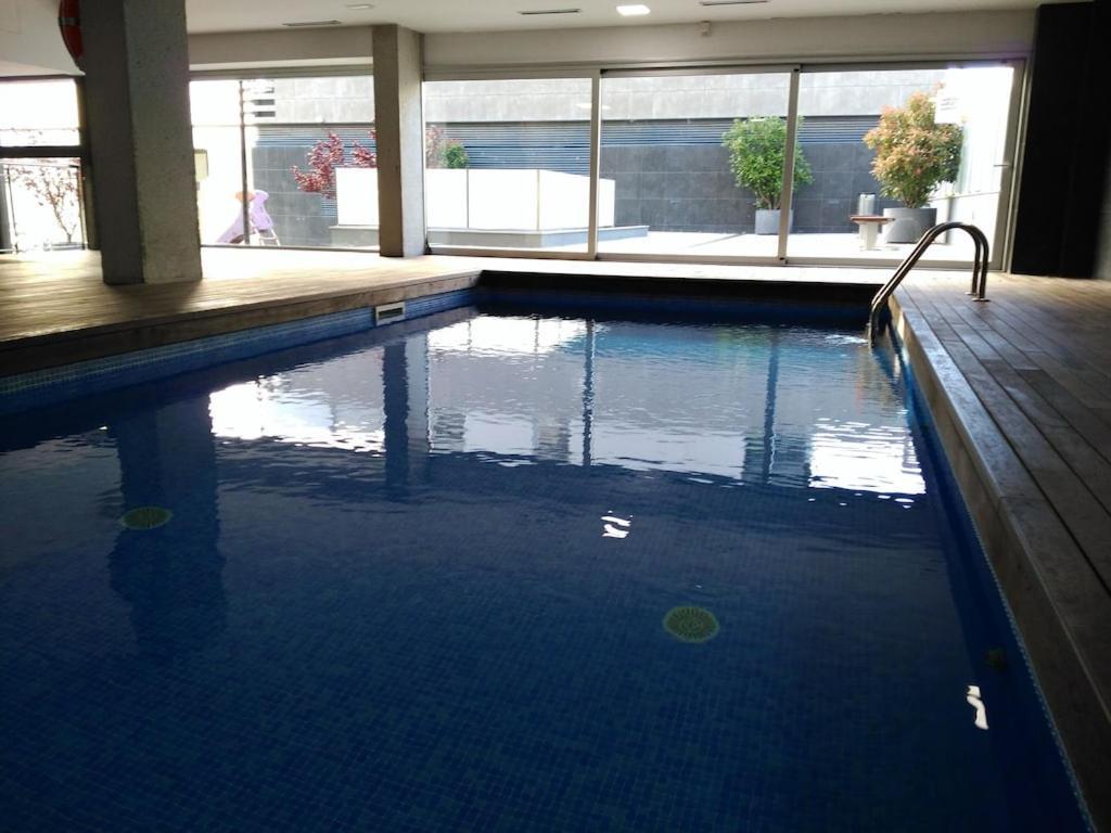 Luxury Flat, 3 Bedrooms, 2 Bathrooms And Swimming Pool Next To The Beach!! ซานต์อาเตรียเดเบซอซ ภายนอก รูปภาพ