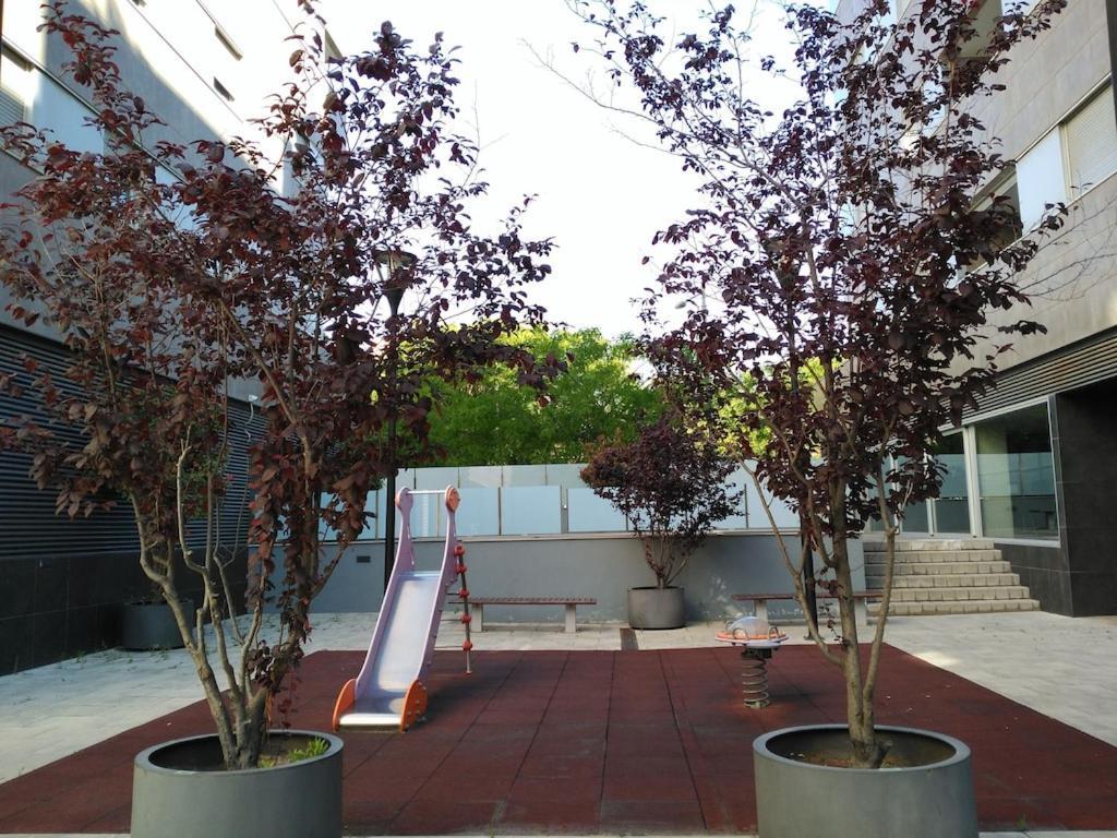 Luxury Flat, 3 Bedrooms, 2 Bathrooms And Swimming Pool Next To The Beach!! ซานต์อาเตรียเดเบซอซ ภายนอก รูปภาพ